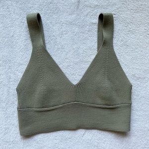 Dynamite Clothing Knit Crop Top S